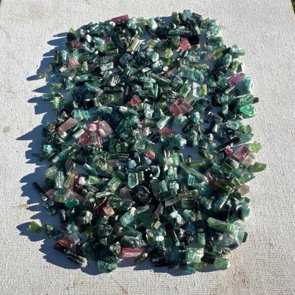 Tourmaline Crystals Lot - 146.7 grams / 733 carats - Picture 3 of 8